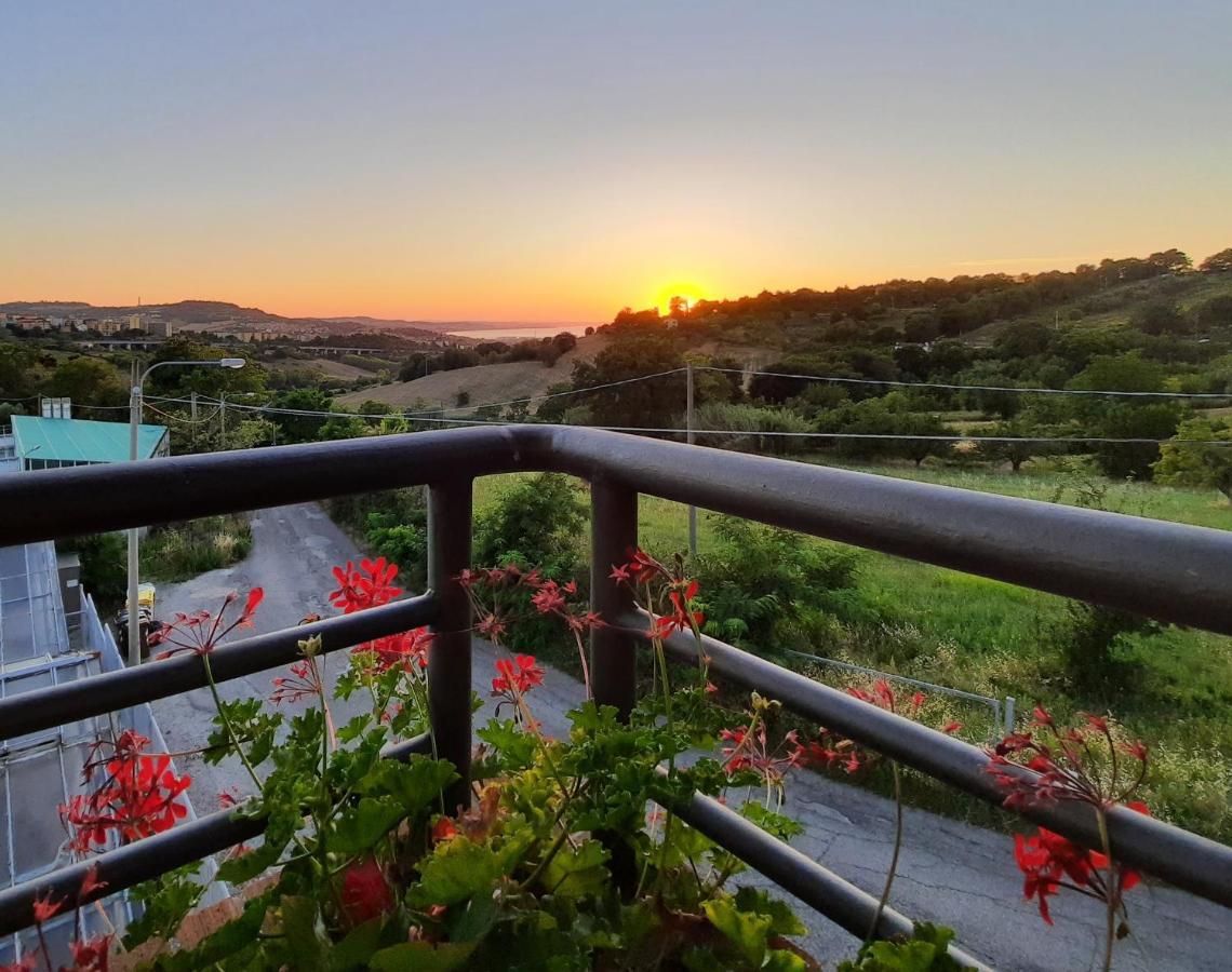 Fiori Del Conero Villa Ancona Bagian luar foto
