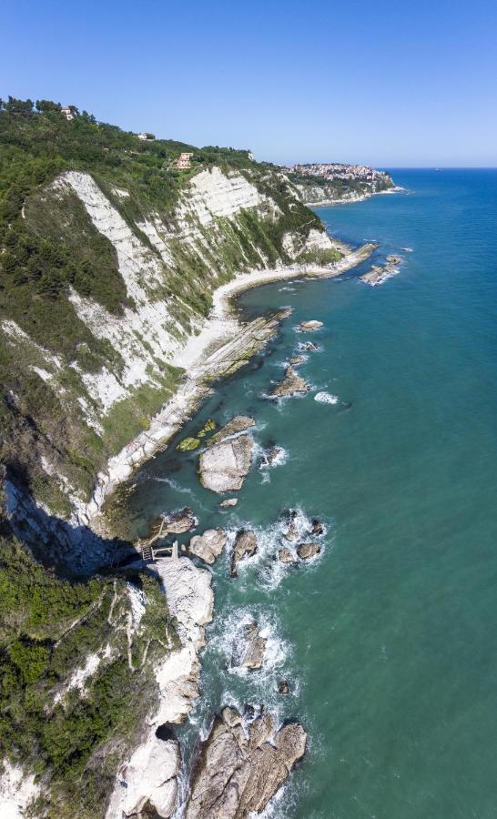 Fiori Del Conero Villa Ancona Bagian luar foto