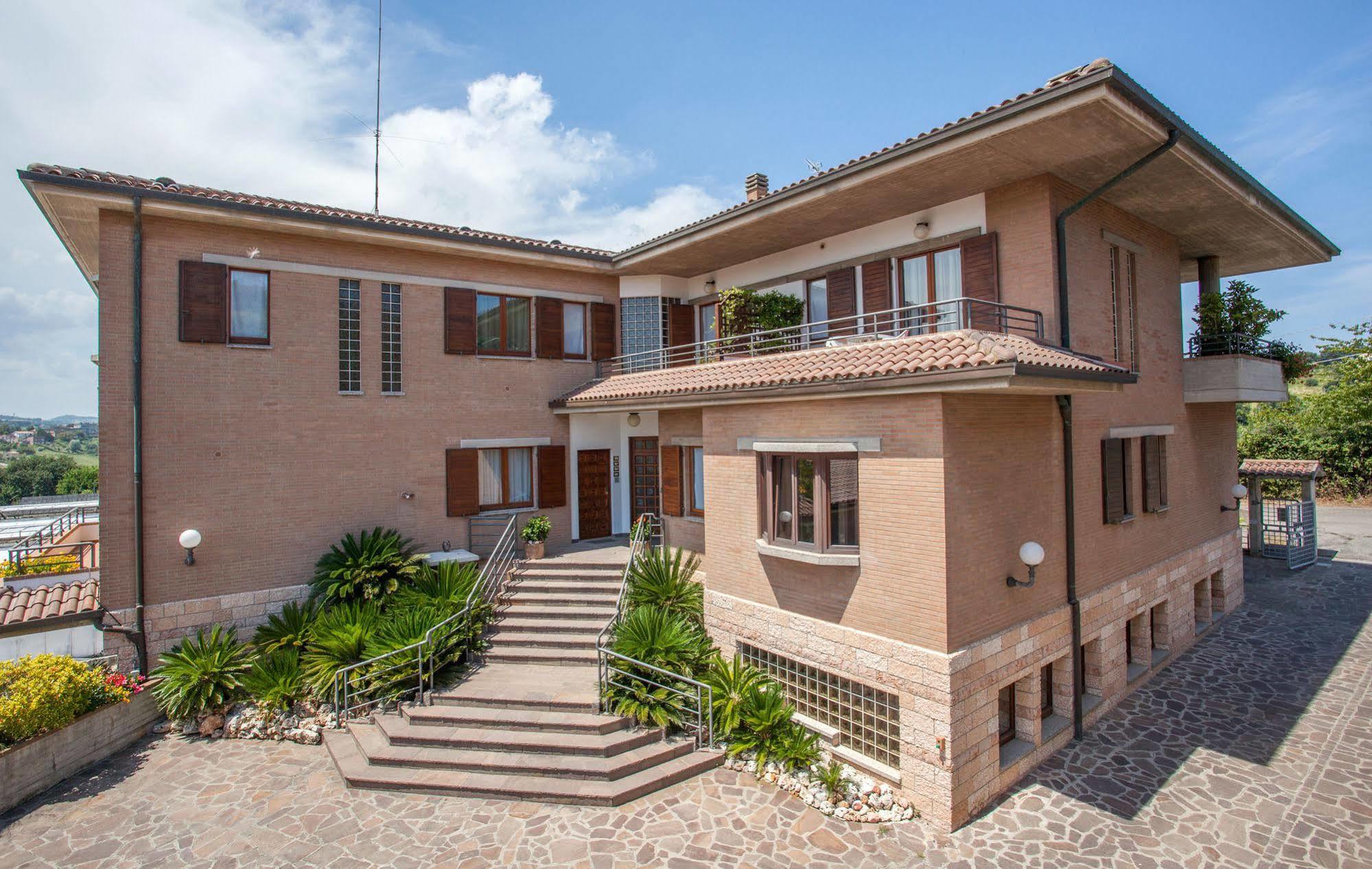 Fiori Del Conero Villa Ancona Bagian luar foto